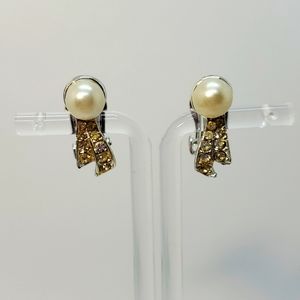Vintage clip on earrings